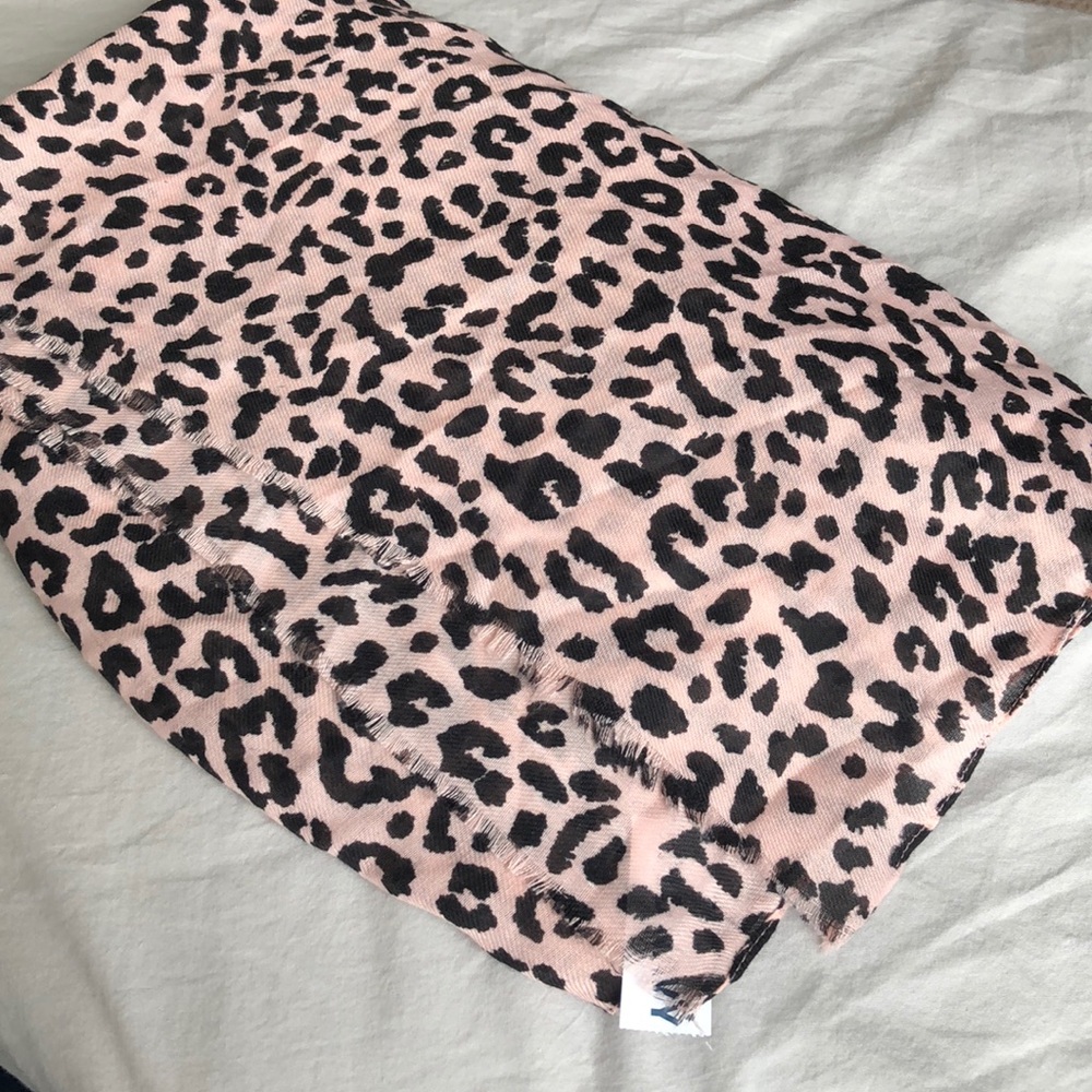 NWT Leopard Scarf